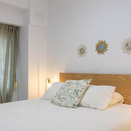 Apartment Caleta Beach Málaga Eksteriør billede